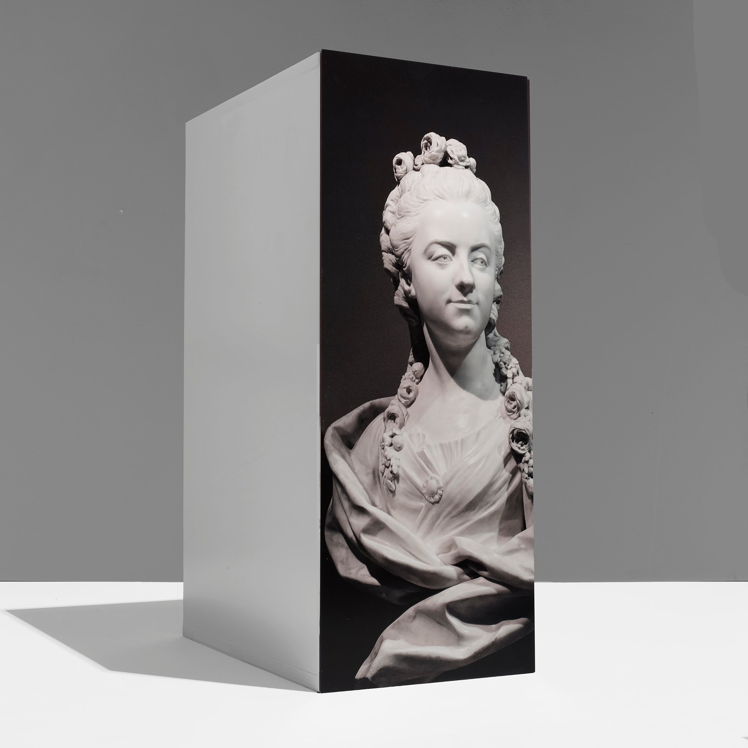 the apple box-Genevieve-the photography series-ABS Ilan Rubin