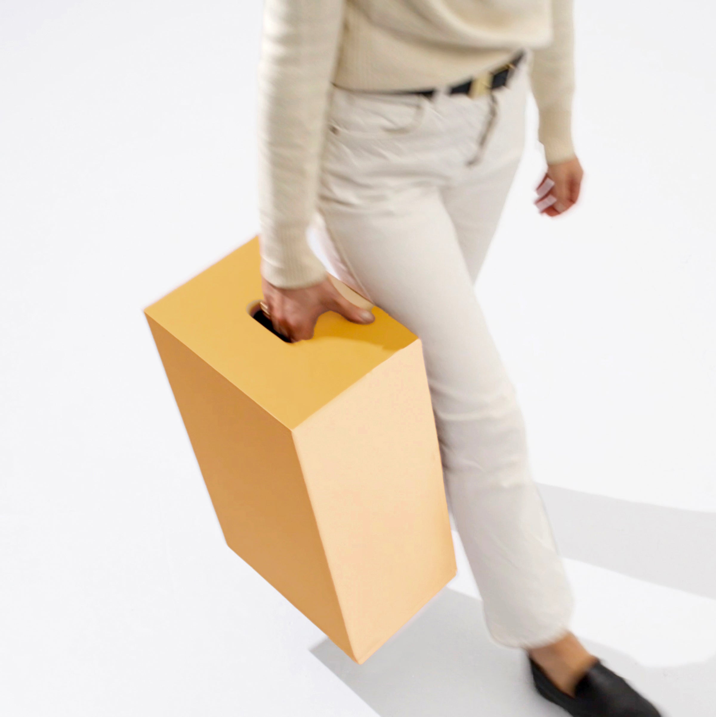 31-the apple box - AB07 light orange