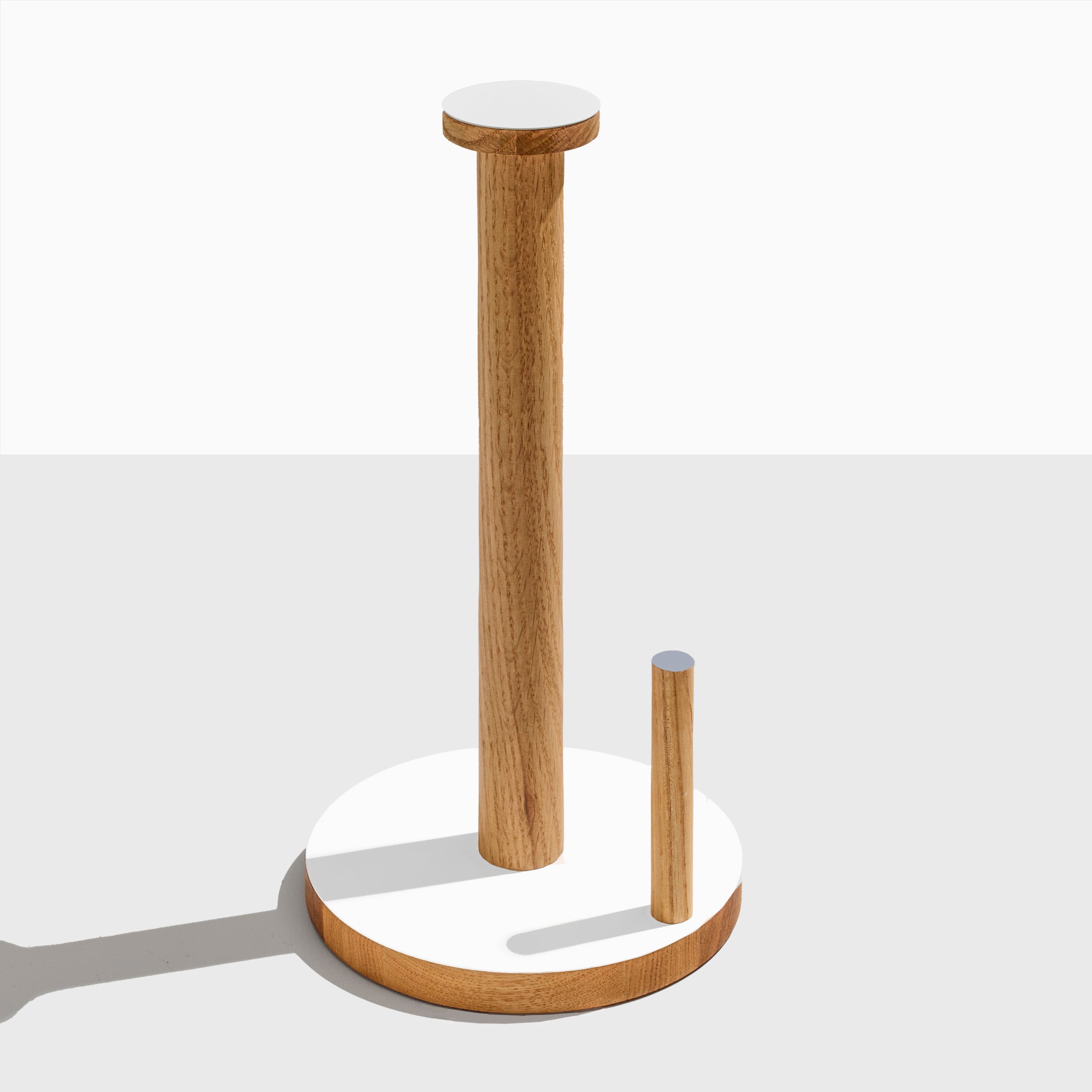 the paper towel keeper - oak/white