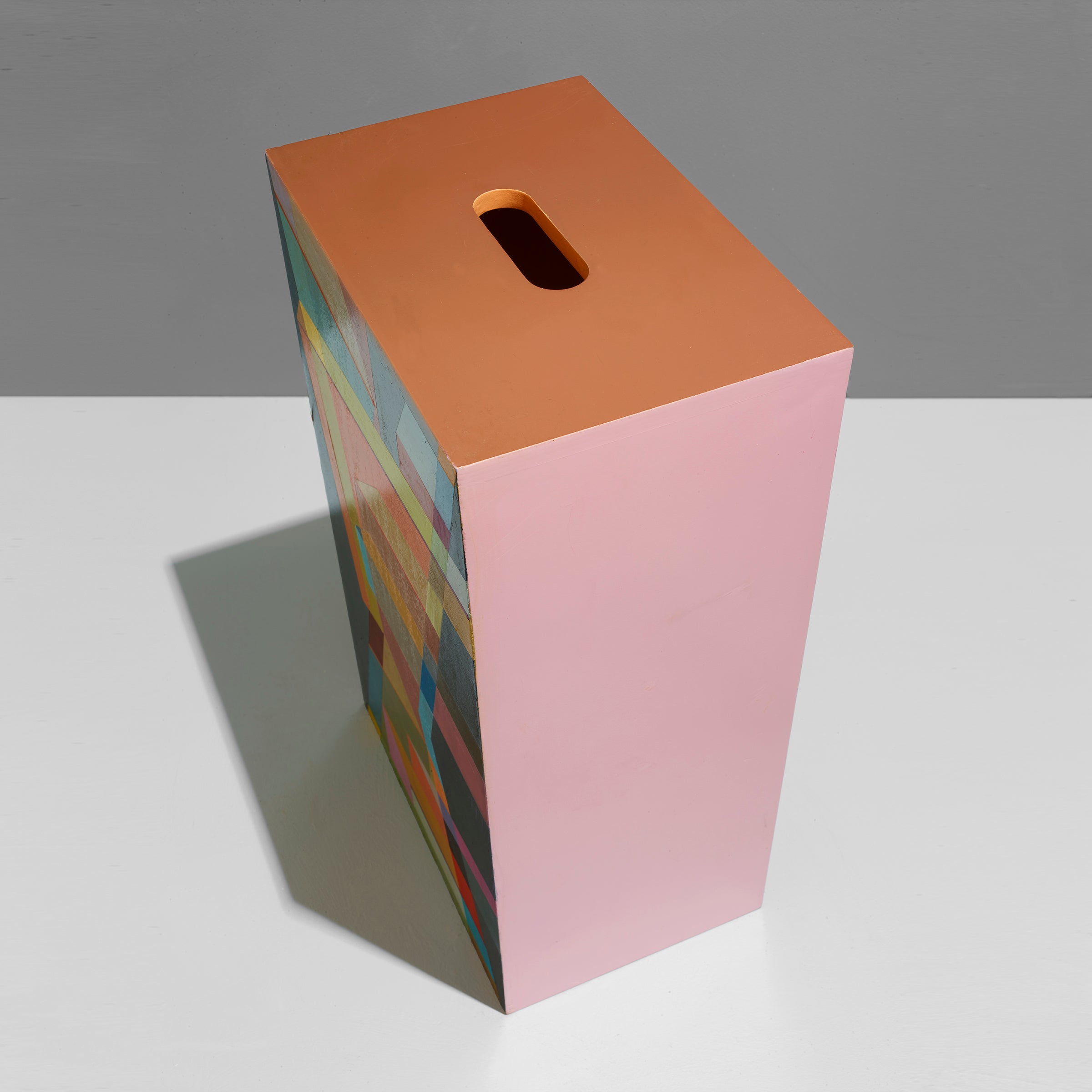 the apple box - artist series - Iris Kufert-Rivo