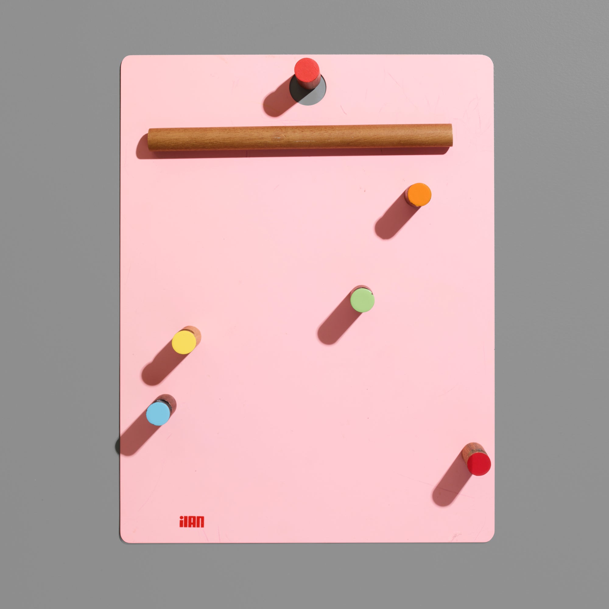 22-Set of 5 magnetic multi-color hooks