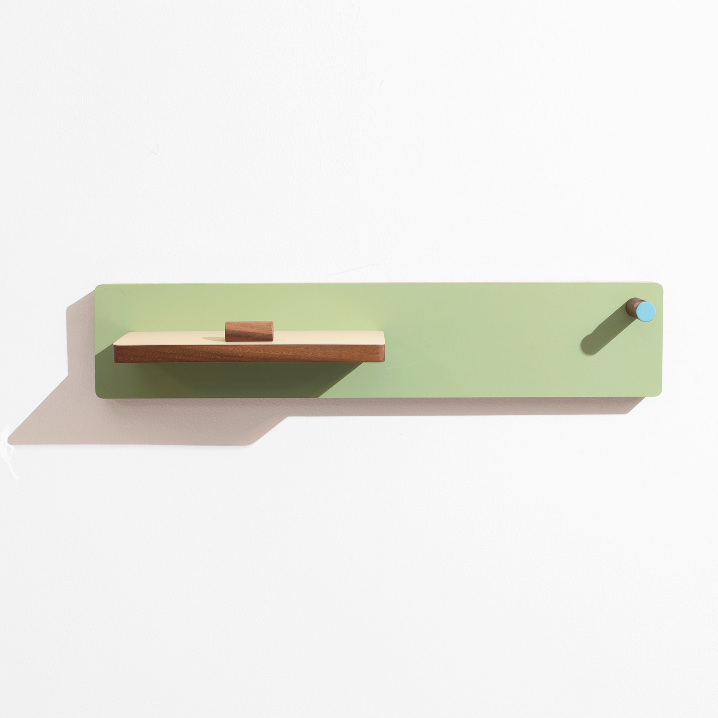 09A.    the knife rack - green