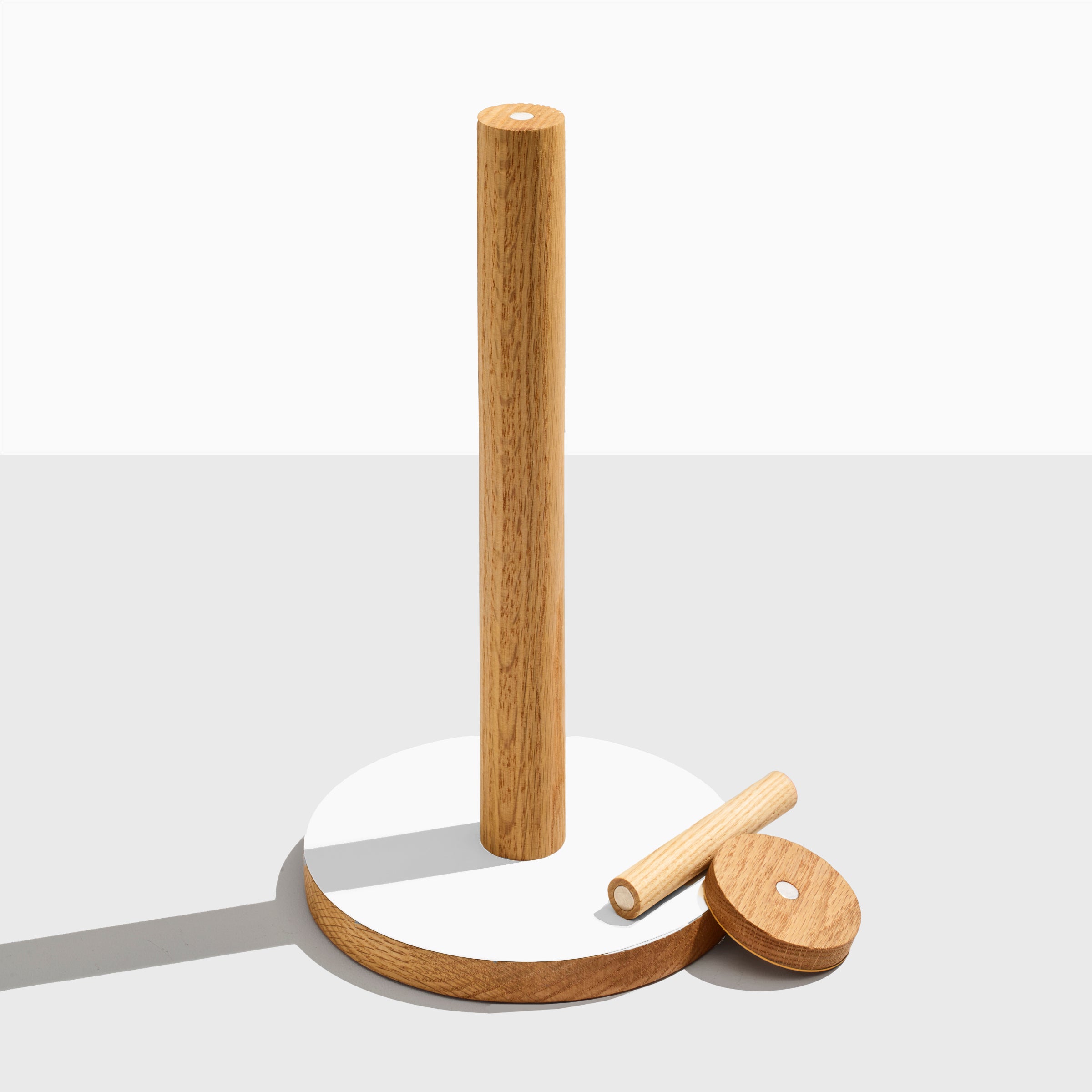the paper towel keeper - oak/white