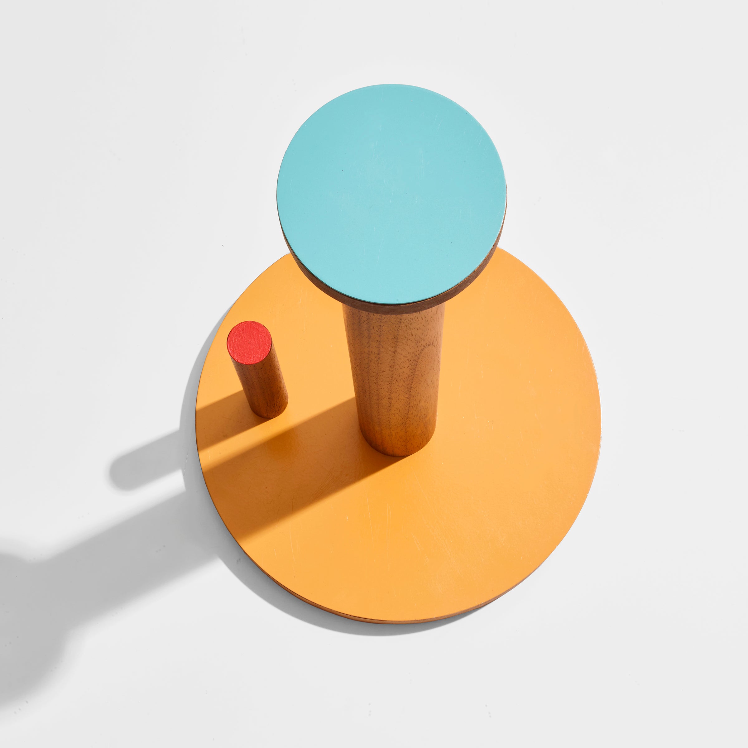 01-the paper towel keeper - walnut/orange