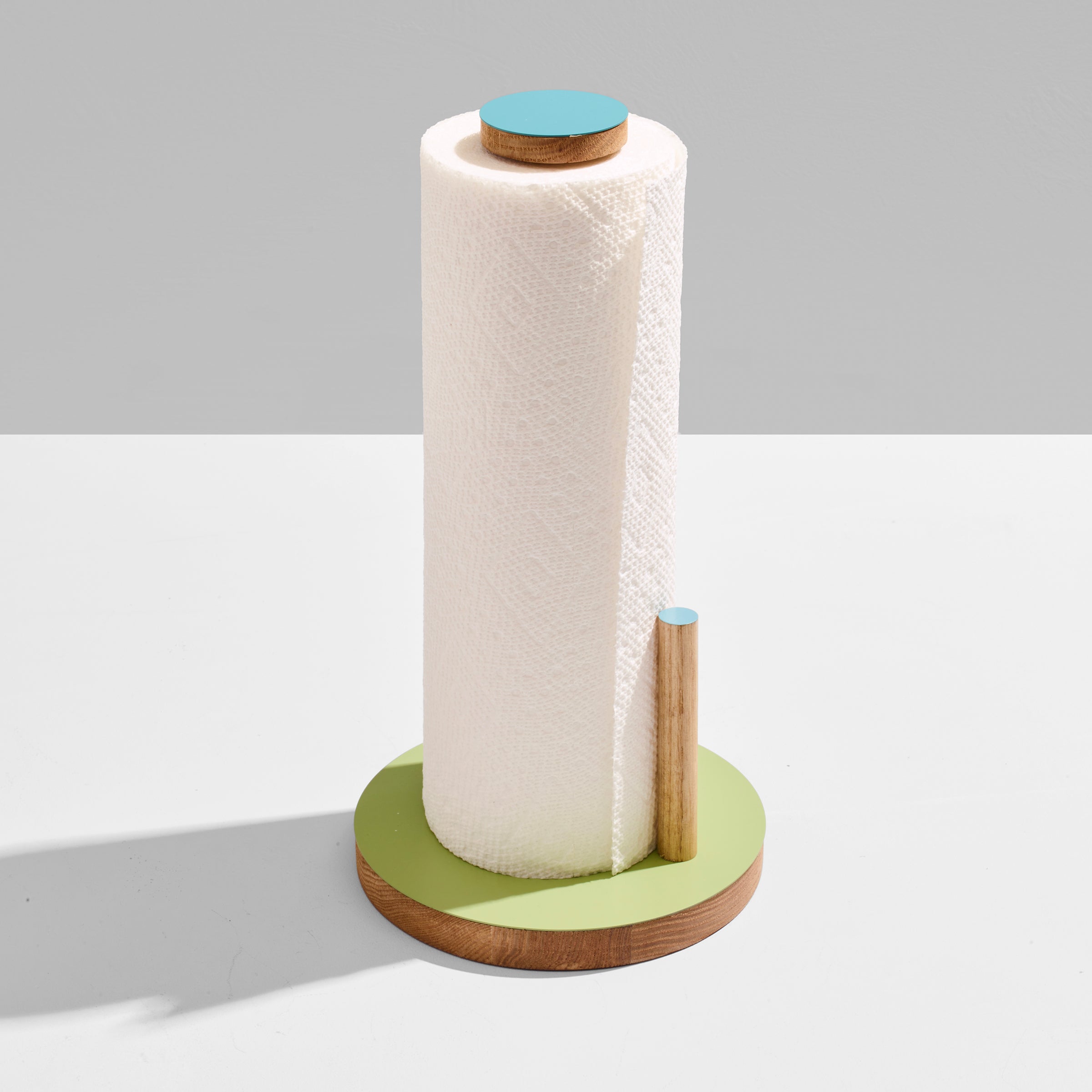 the paper towel keeper - oak/green