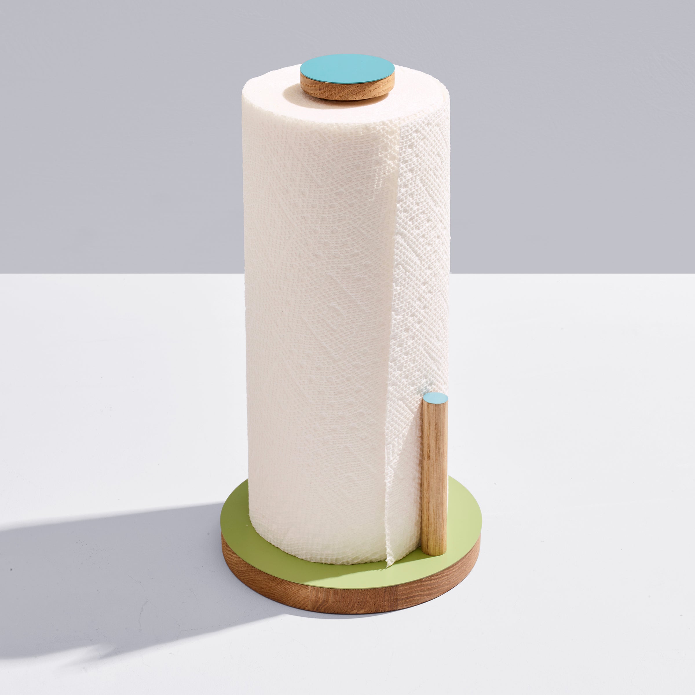 the paper towel keeper - oak/green