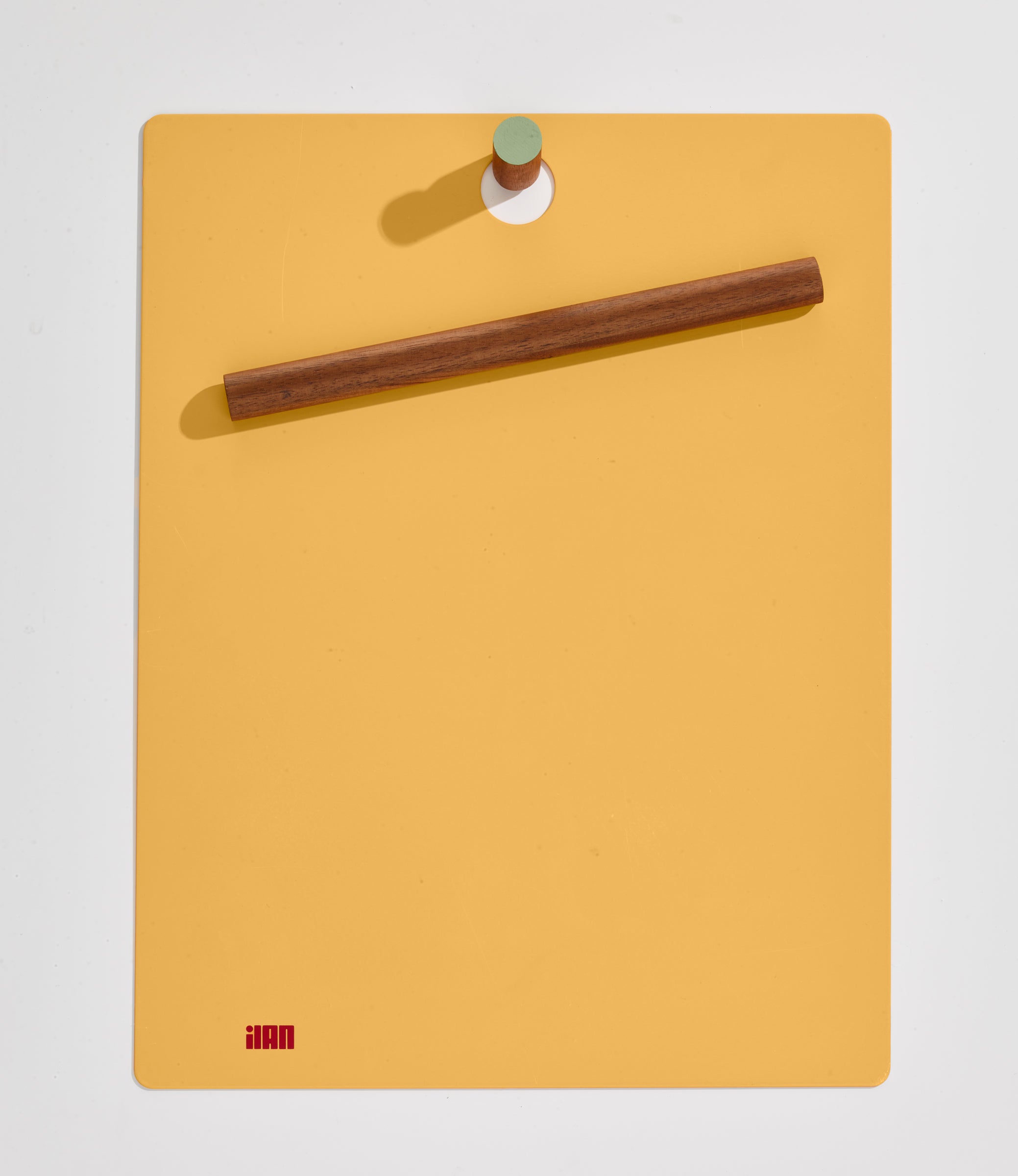 the magnetic clipboard-orange