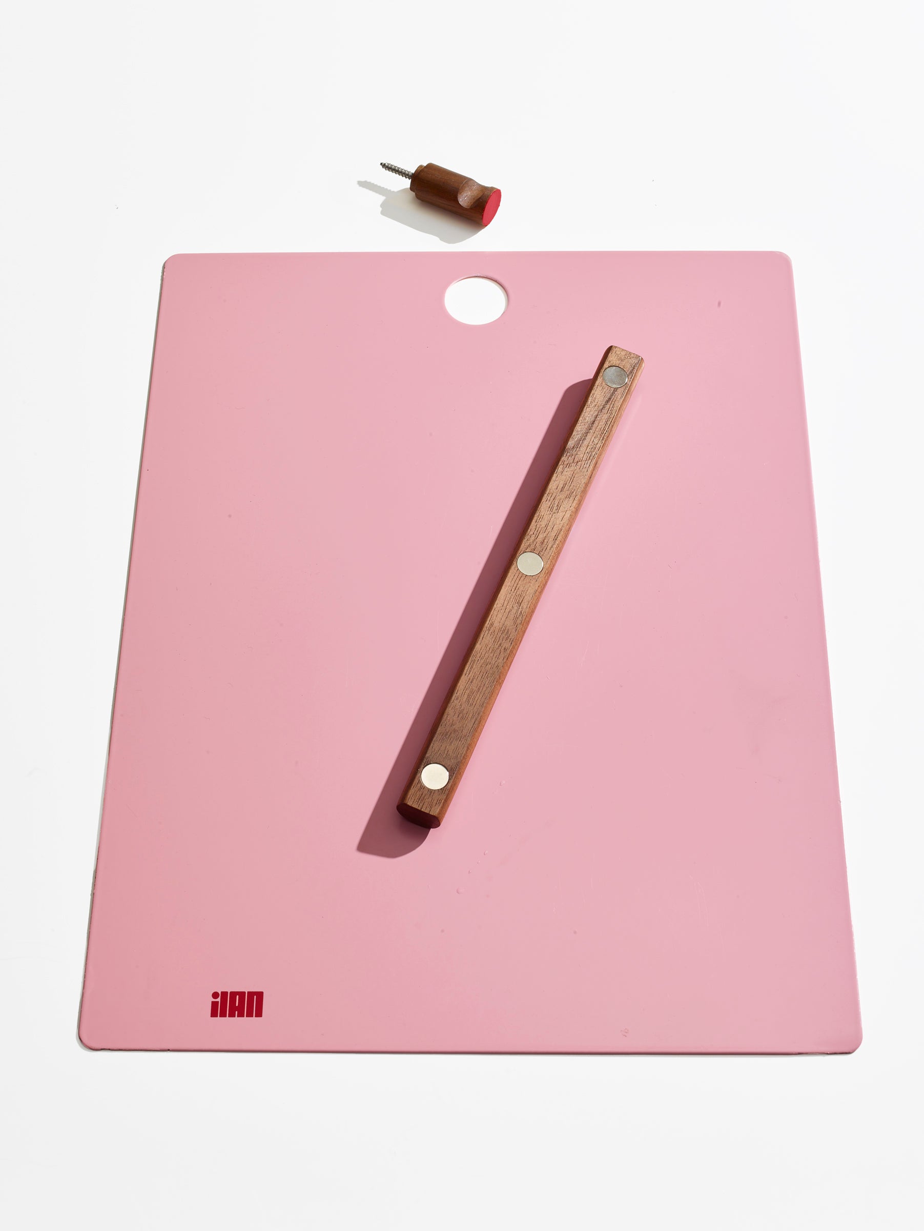 the magnetic clipboard-pink