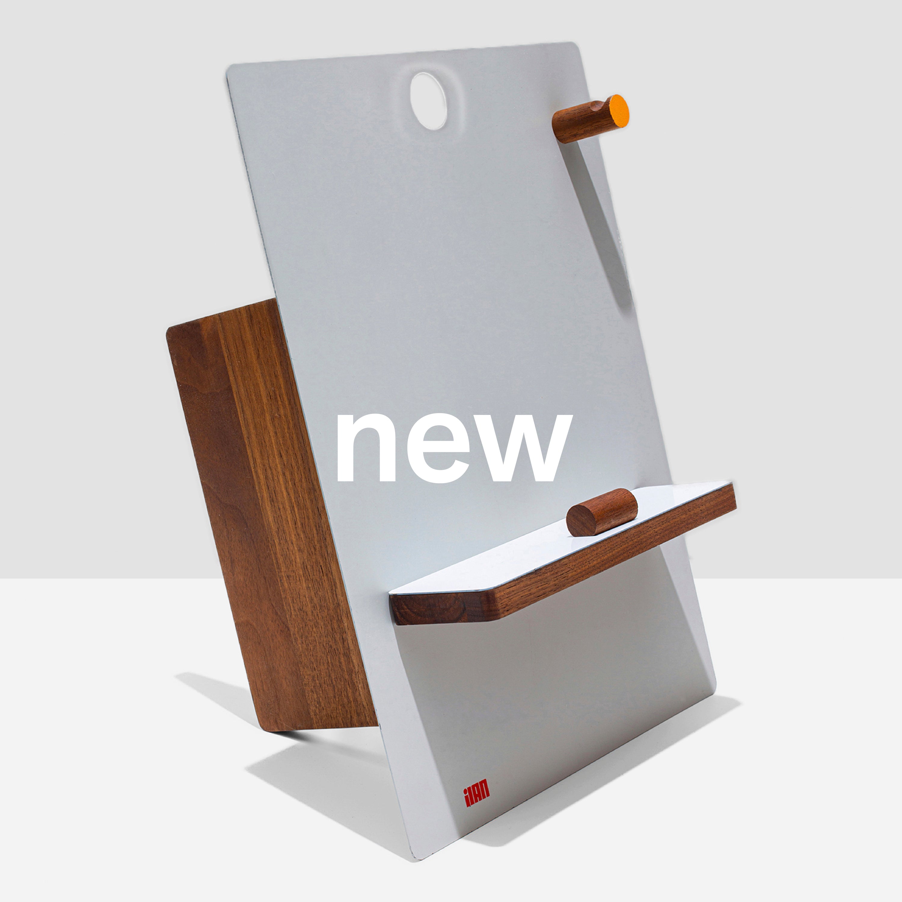 the easel - gray