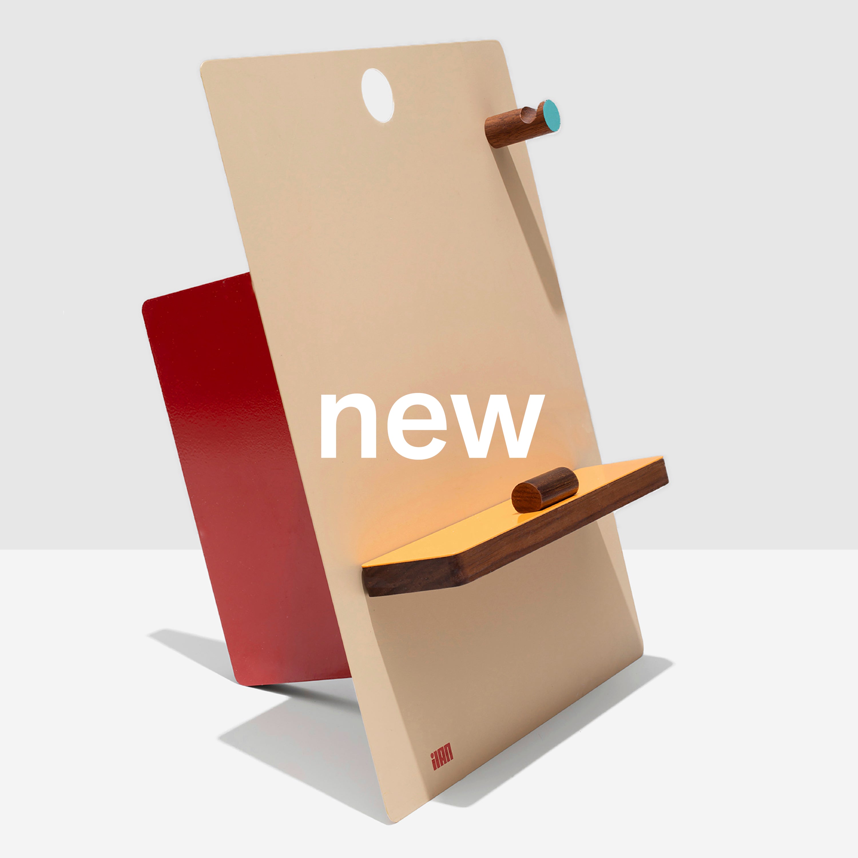 the easel - beige