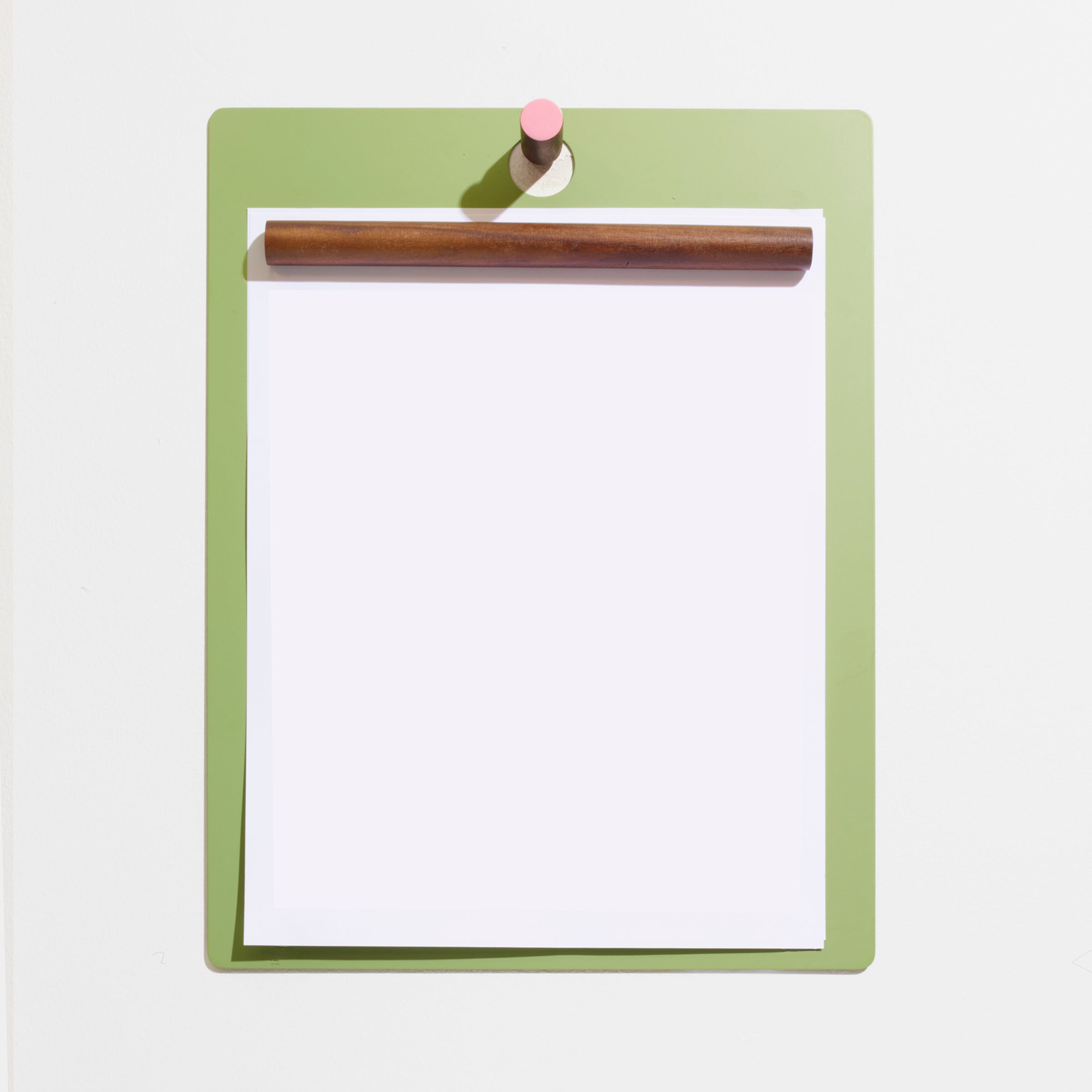 18B     the magnetic clipboard - MB-8, green