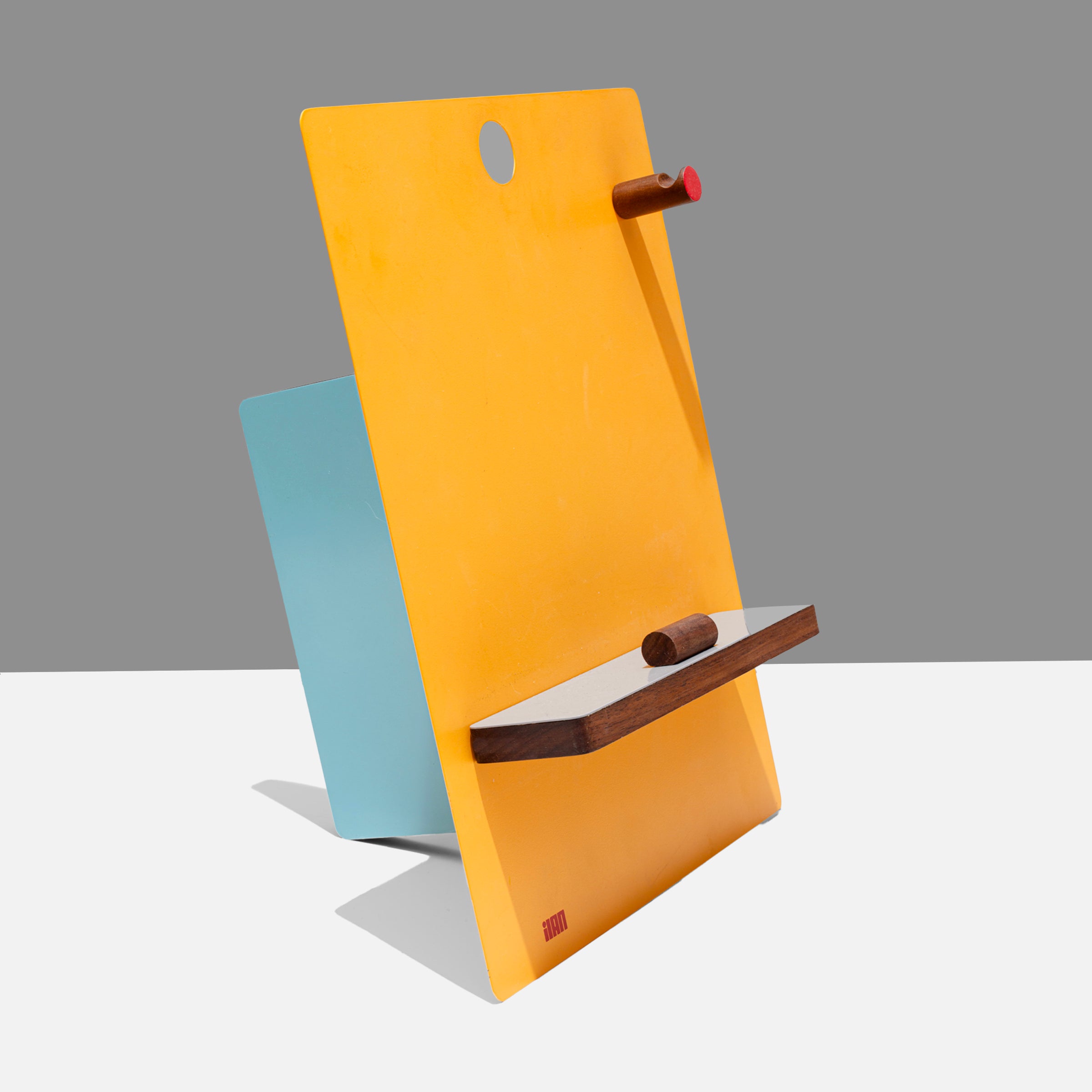 the easel - orange