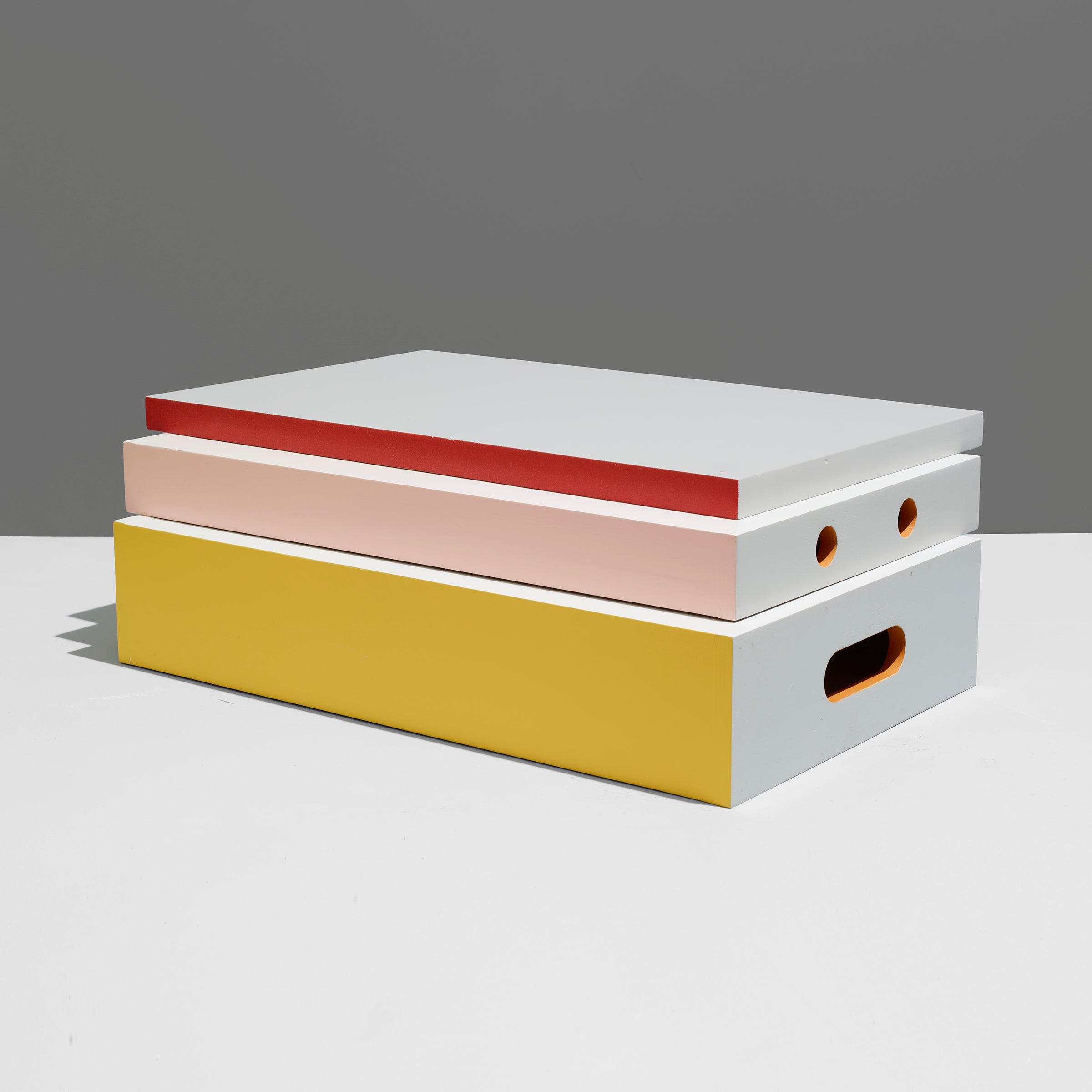 the apple box - a family of 4