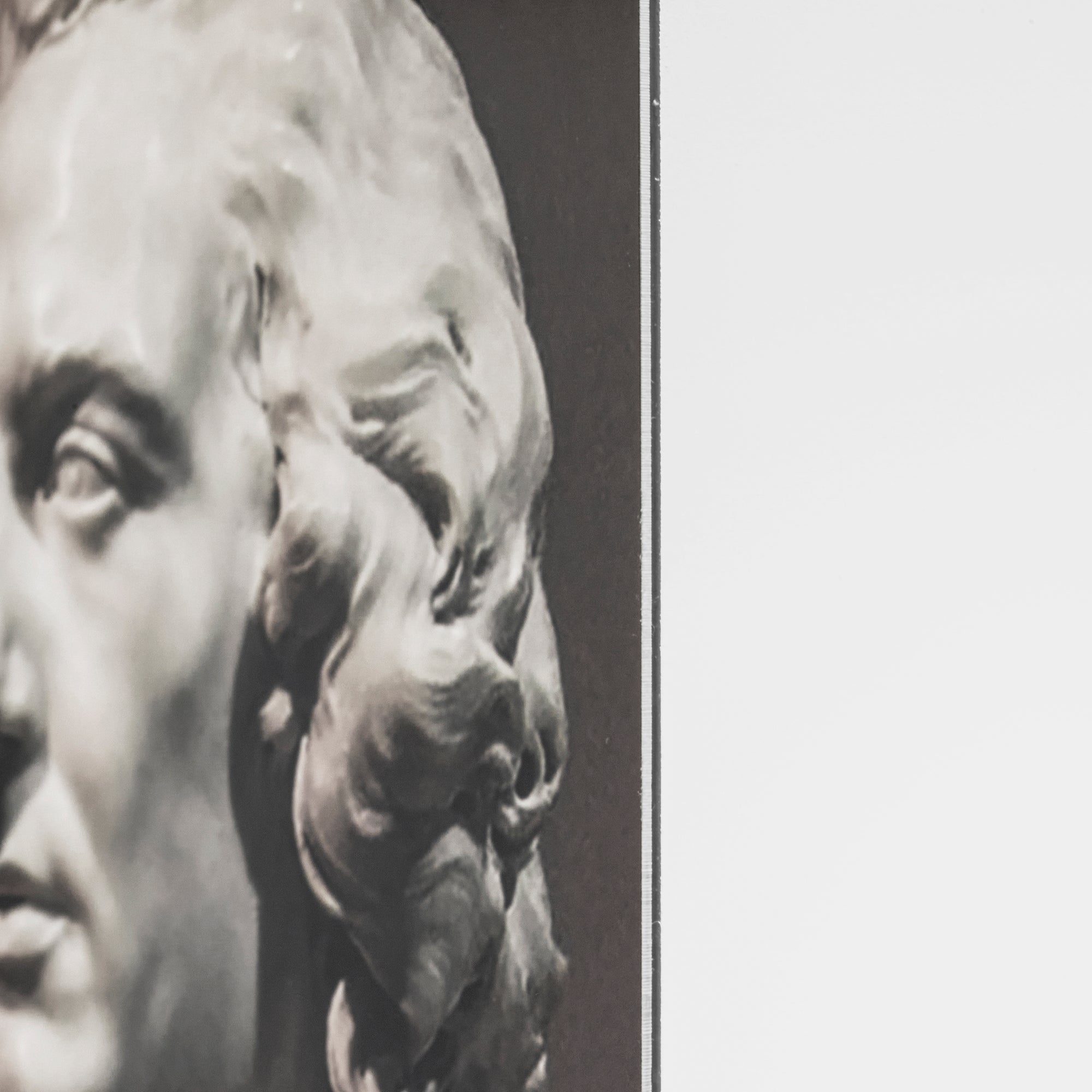 39-The apple box-the Photography series-ABS Ilan Rubin