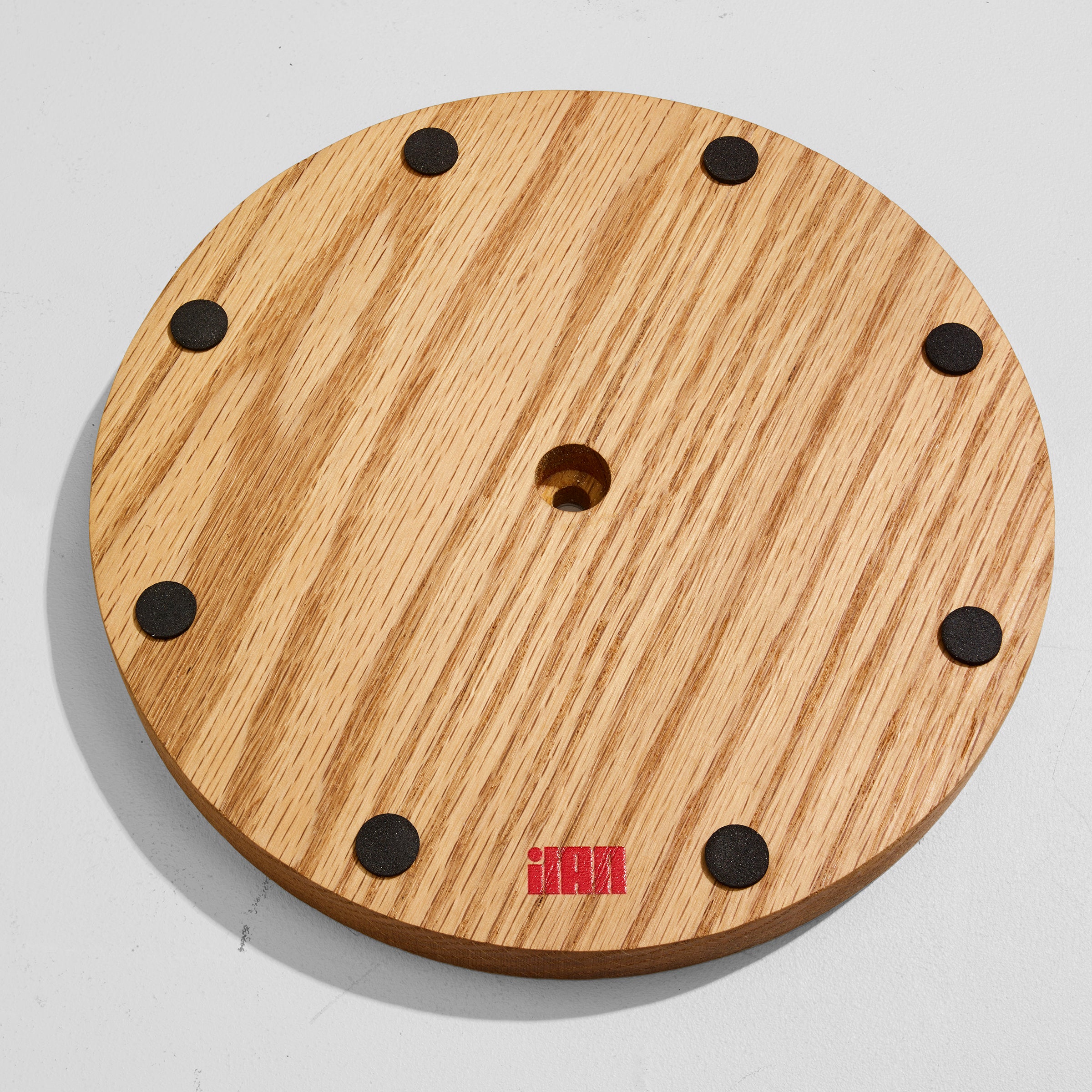 the paper towel keeper - oak/gray