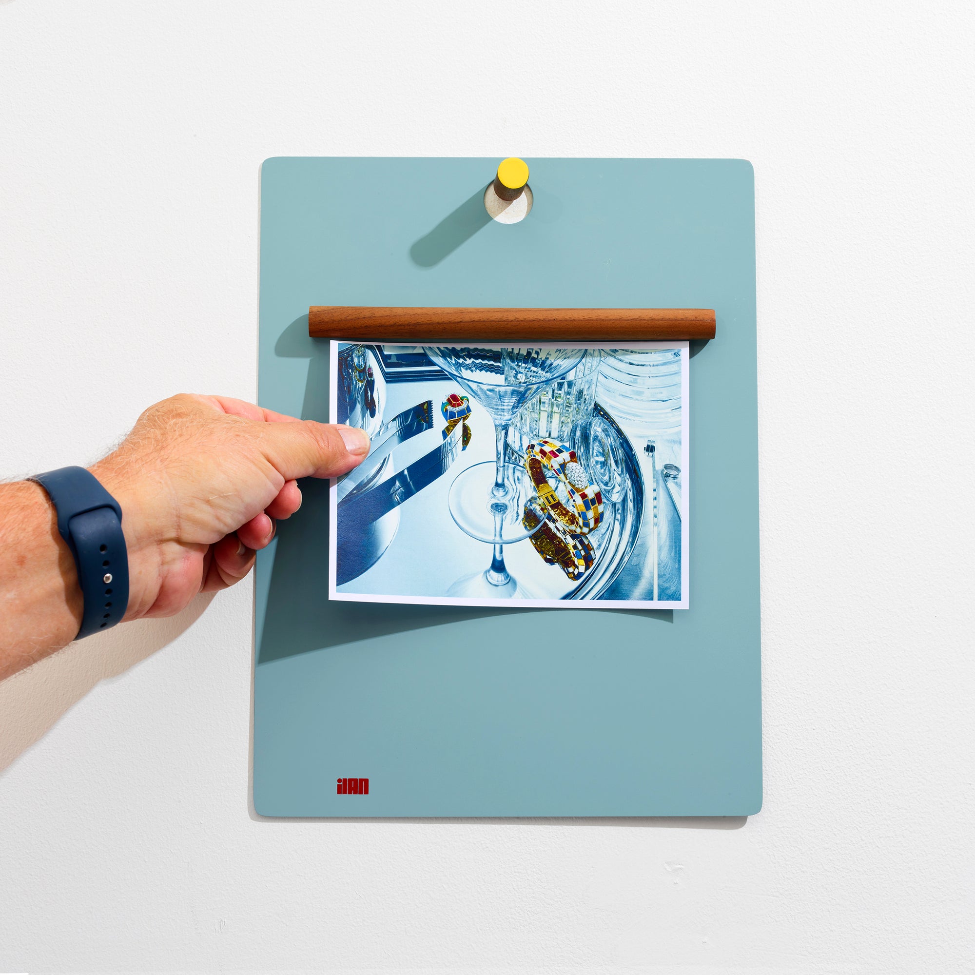 the magnetic clipboard - blue